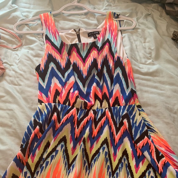 Never worn - Picture 1 of 2
